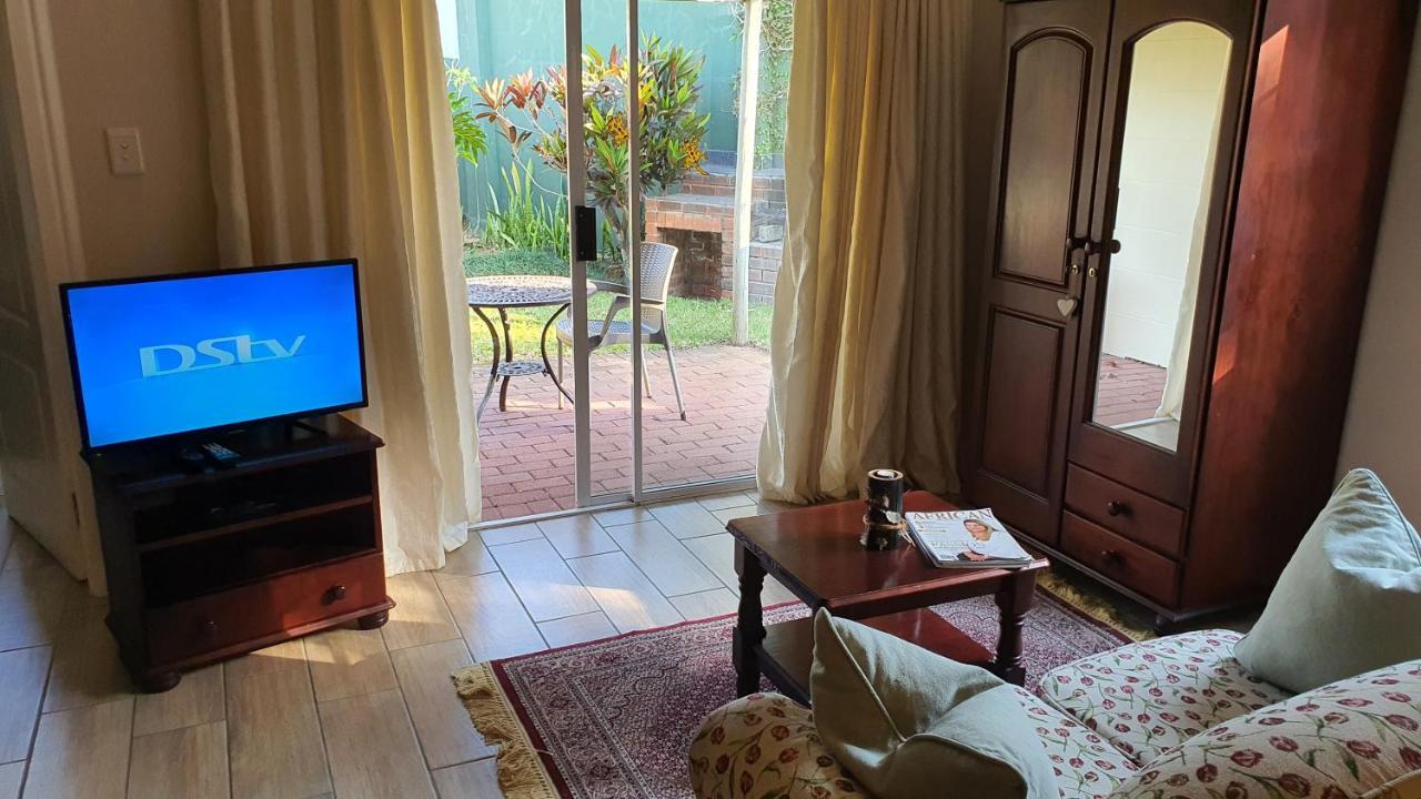 The Lazy Lizard Hotel Durban Ngoại thất bức ảnh